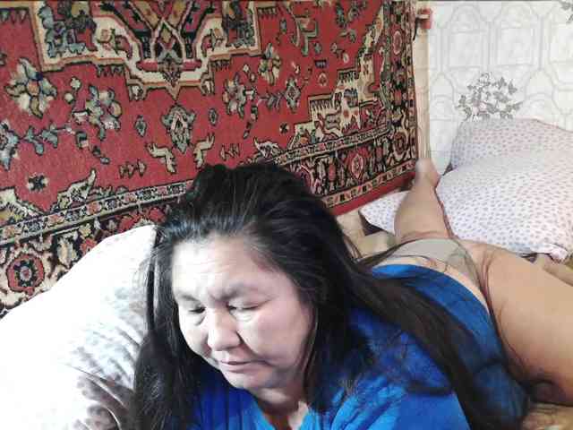 MilfZulfiya webcam