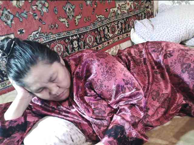 MilfZulfiya webcam