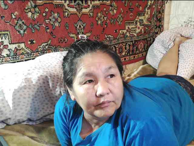 MilfZulfiya webcam