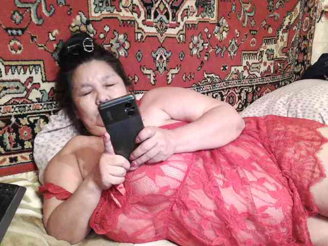 MilfZulfiya webcam