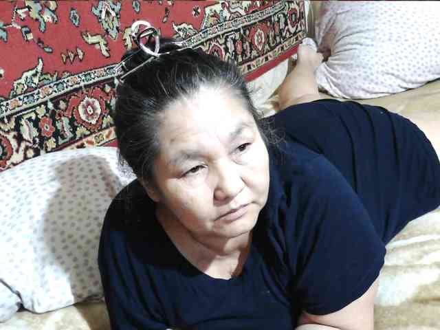 MilfZulfiya webcam