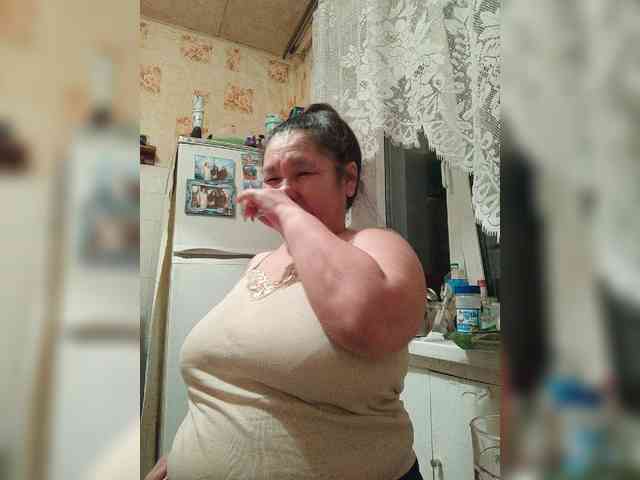 MilfZulfiya webcam