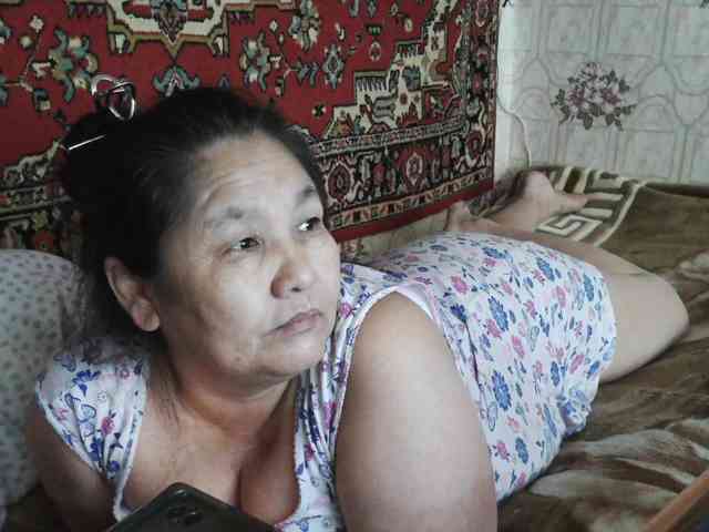 MilfZulfiya webcam