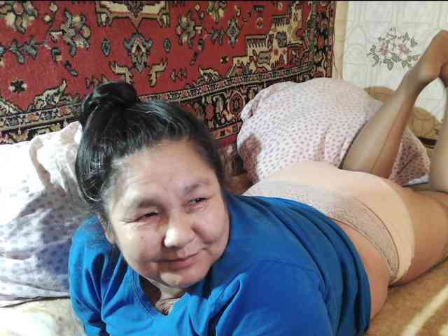 MilfZulfiya webcam