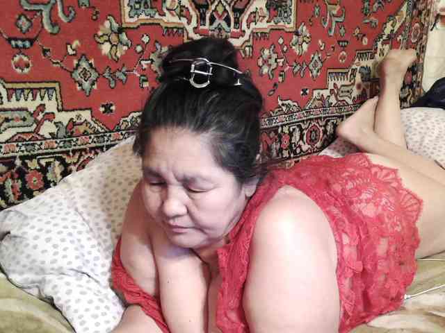 MilfZulfiya webcam