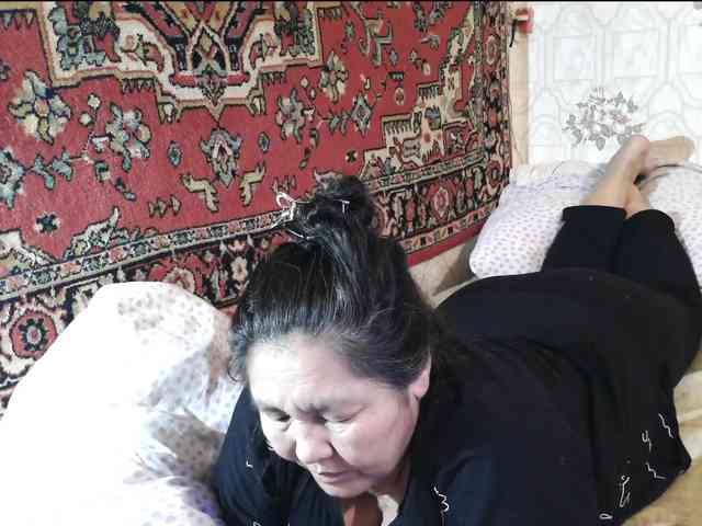 MilfZulfiya webcam