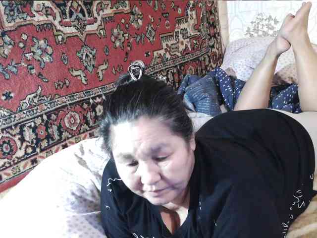 MilfZulfiya webcam