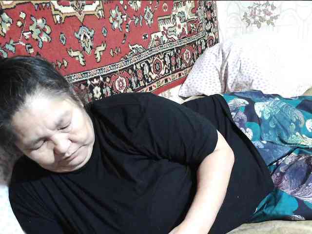 MilfZulfiya webcam
