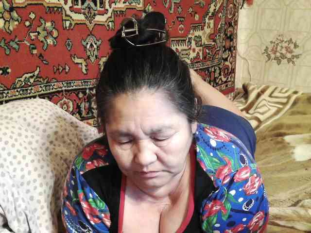 MilfZulfiya webcam