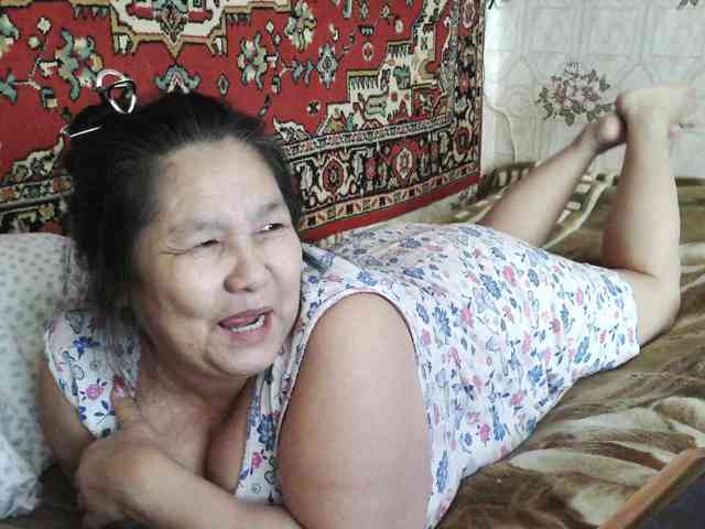 MilfZulfiya webcam