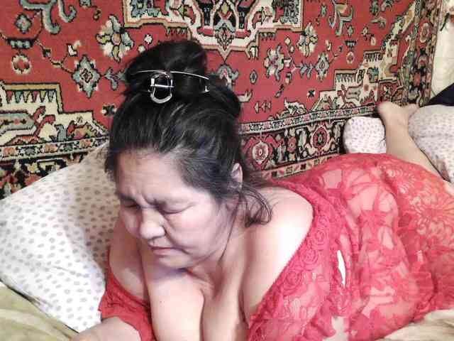 MilfZulfiya webcam