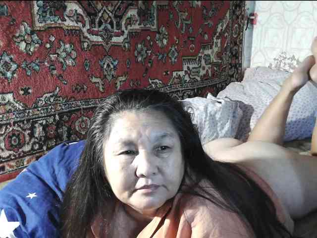 MilfZulfiya webcam