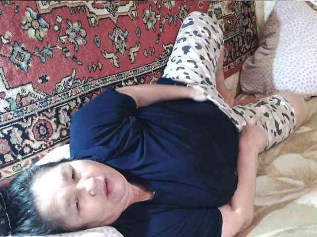 MilfZulfiya webcam
