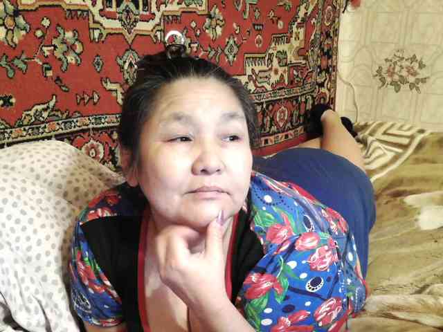 MilfZulfiya webcam