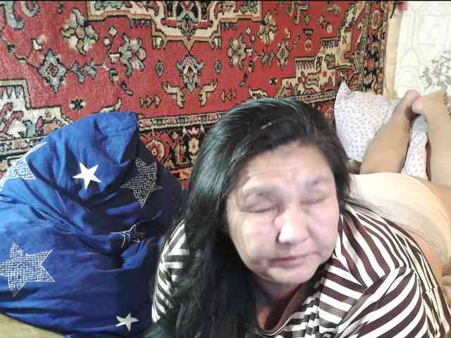 MilfZulfiya webcam