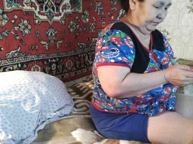 MilfZulfiya webcam
