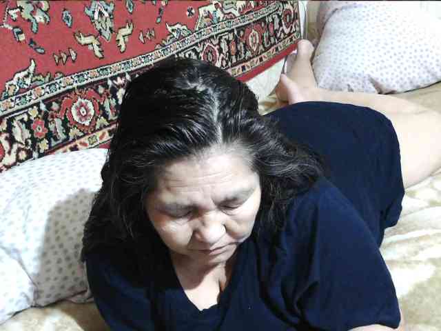 MilfZulfiya webcam