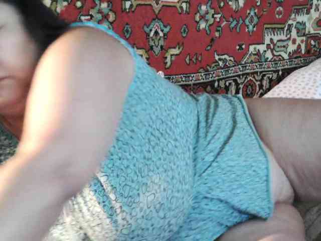MilfZulfiya webcam