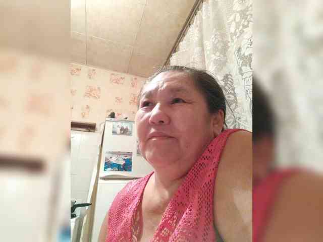 MilfZulfiya webcam