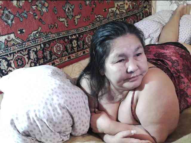 MilfZulfiya webcam