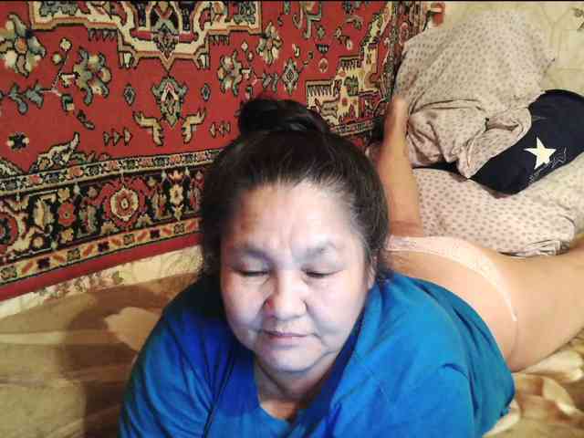 MilfZulfiya webcam