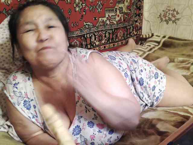 MilfZulfiya webcam