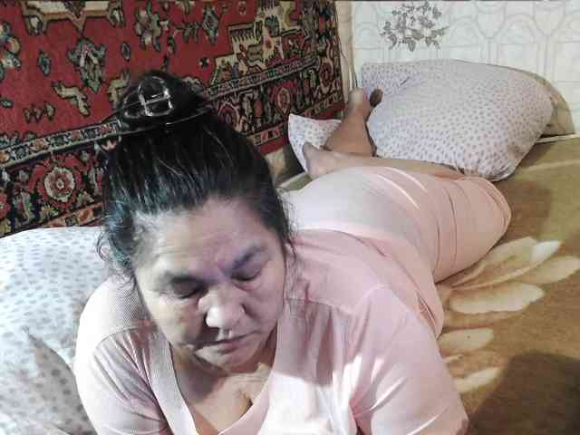 MilfZulfiya webcam
