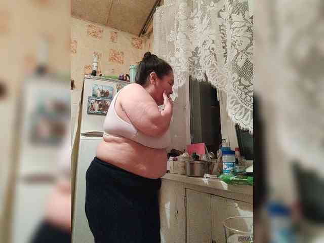 MilfZulfiya webcam