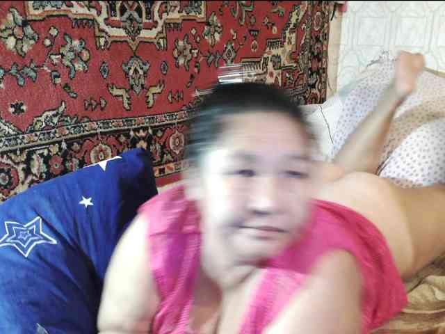 MilfZulfiya webcam
