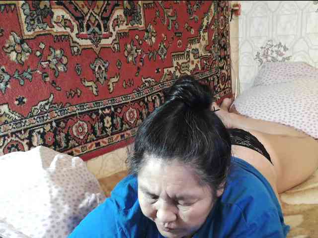 2Milf45 live female cam on bongacams