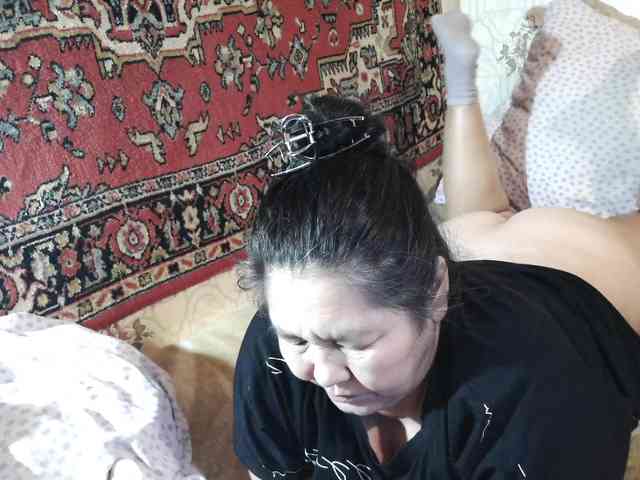 MilfZulfiya webcam