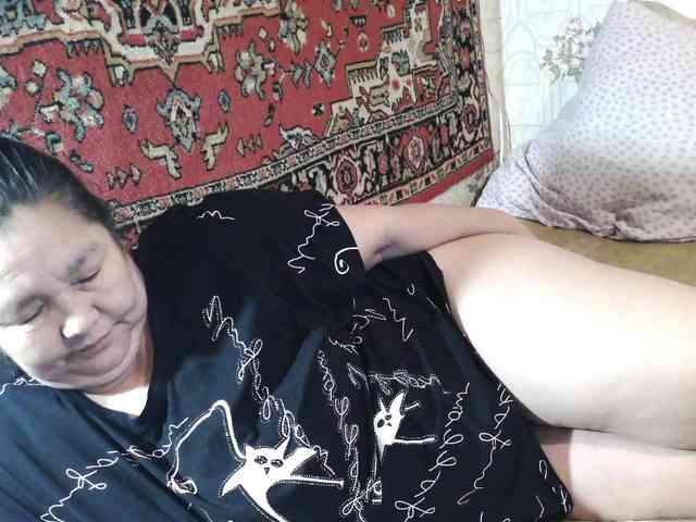 MilfZulfiya webcam