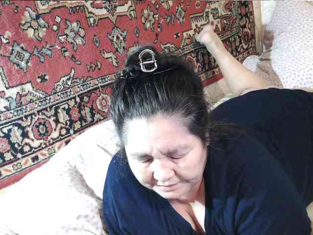 MilfZulfiya webcam