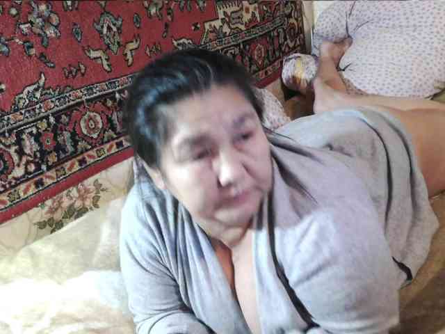 MilfZulfiya webcam