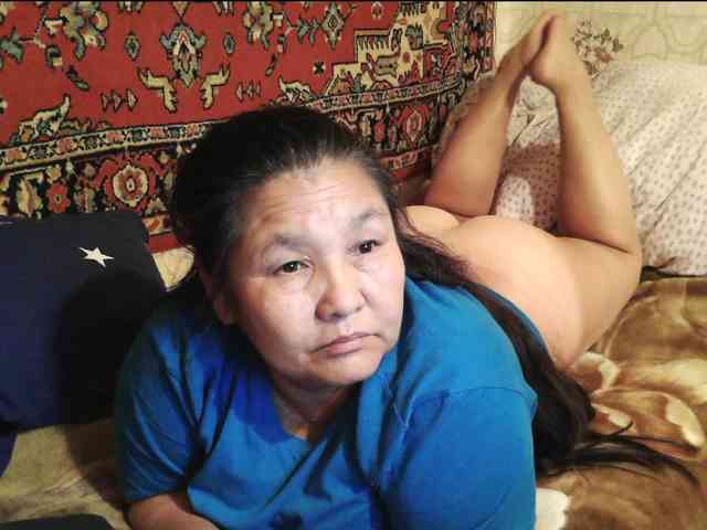 MilfZulfiya webcam