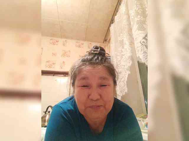 MilfZulfiya webcam