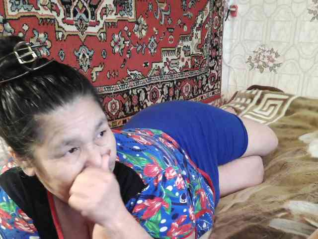MilfZulfiya webcam