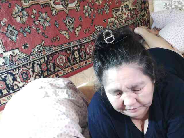 MilfZulfiya webcam
