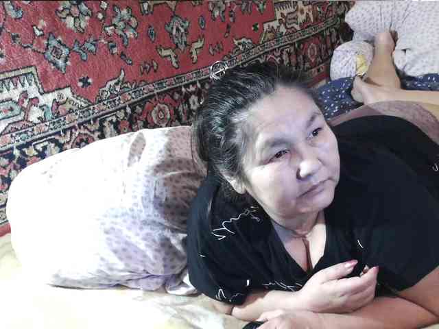 MilfZulfiya webcam