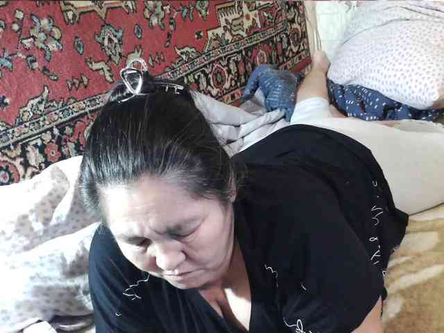 MilfZulfiya webcam