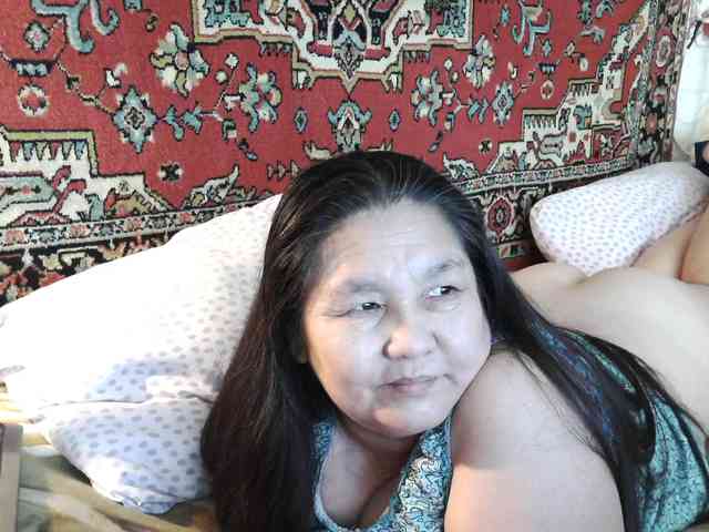 MilfZulfiya webcam