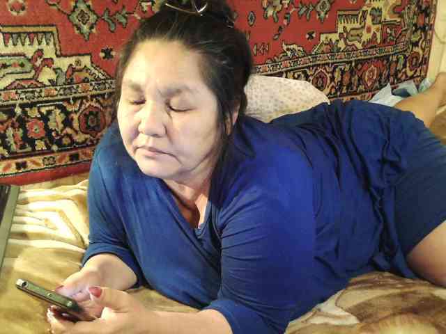 MilfZulfiya webcam