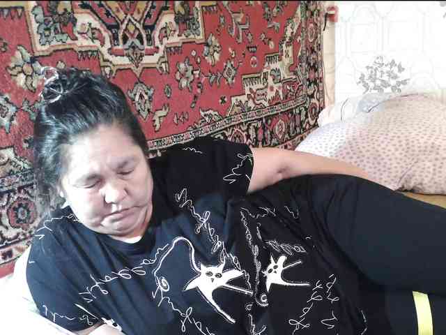 MilfZulfiya webcam