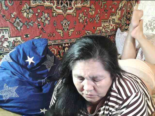 MilfZulfiya webcam