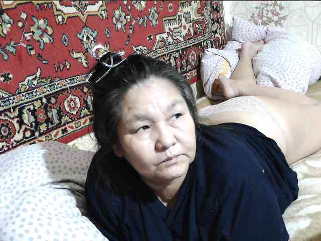 MilfZulfiya webcam