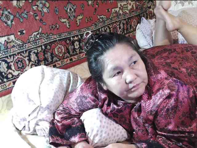 MilfZulfiya webcam