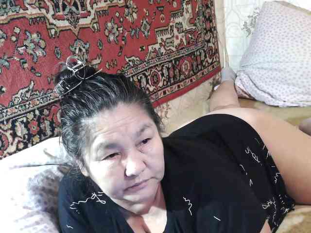 MilfZulfiya webcam