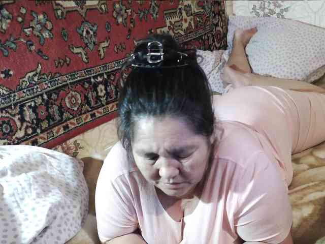 MilfZulfiya webcam