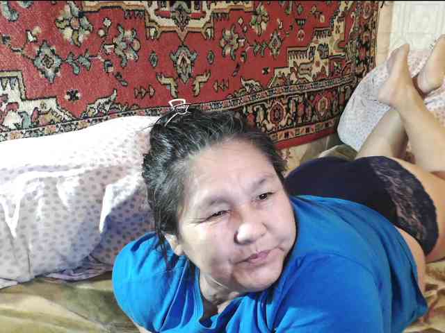 MilfZulfiya webcam