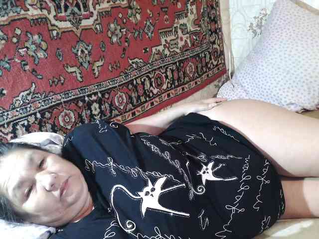MilfZulfiya webcam